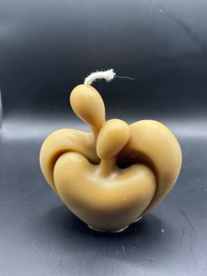 Couple bisou forme cœur